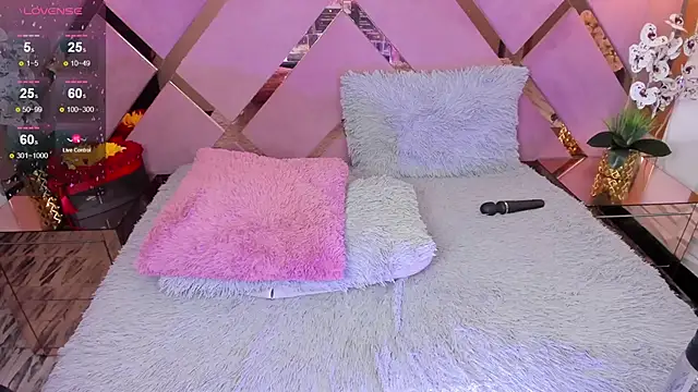 SHANONCLARK online show from 02-14-25, 01:13