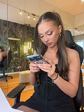 MileySin1111 online show from 02-10-26, 12:09