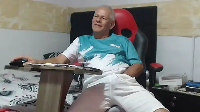 VALENTINO1983  online show from 10-03-25, 03:36