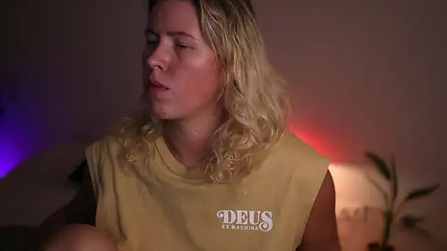 moonamii online show from 10-07-25, 07:33