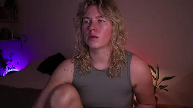 moonamii online show from 10-16-25, 04:41