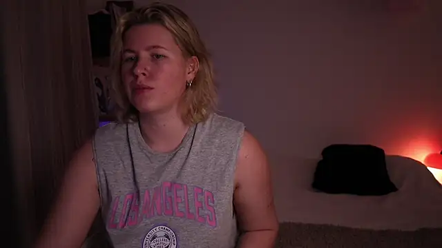 moonamii online show from 01-05-26, 06:44