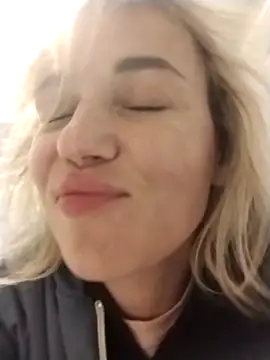 Snapshot of Linda_Gregory chatting on 09-25-25, 12:47 Linda Gregory online show from 09-25-25, 12:47