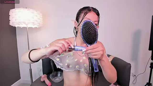 Snapshot of miss_canndy chatting on 12-19-24, 09:49 miss canndy online show from 12-19-24, 09:49