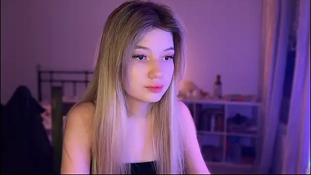 Caramel Peach online show from 09-23-25, 04:54