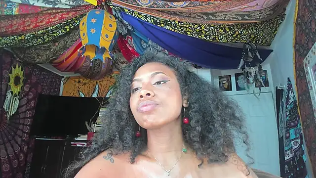 Snapshot of ElizaGrey_ chatting on 01-17-25, 05:21 ElizaGrey online show from 01-17-25, 05:21