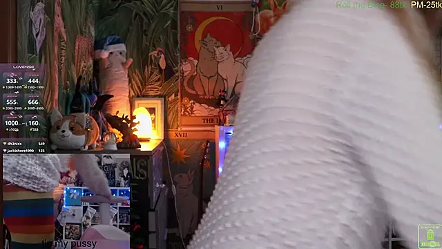 ShiroiFubuki online show from 12-14-24, 07:18