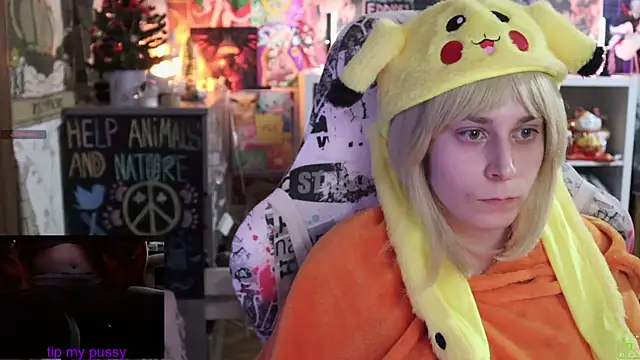 ShiroiFubuki online show from 02-01-25, 08:37