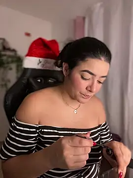 Lia flowers online show from 12-27-24, 01:32