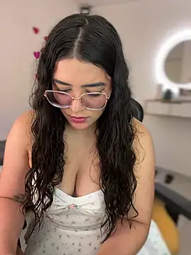 Lia flowers online show from 02-14-26, 11:12