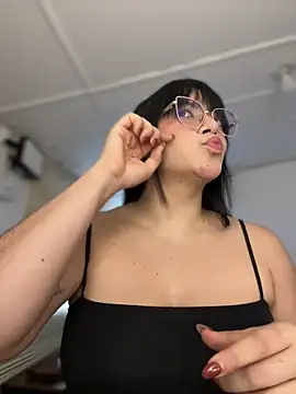 Lia flowers online show from 03-23-26, 10:36