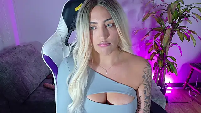 a belladanger online show from 10-25-25, 01:35