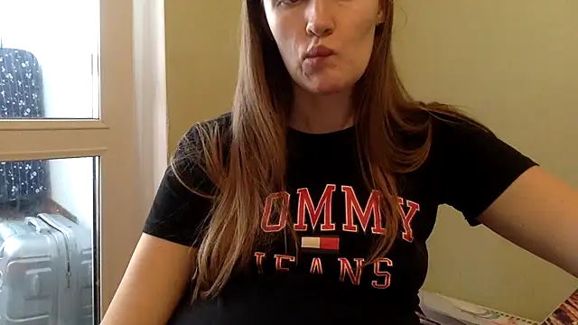 Snapshot of vanessa4you chatting on 01-30-25, 08:43 vanessa4you online show from 01-30-25, 08:43