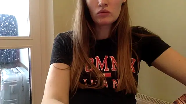 Snapshot of vanessa4you chatting on 02-04-25, 09:07 vanessa4you online show from 02-04-25, 09:07