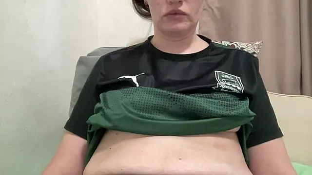 Snapshot of vanessa4you chatting on 10-14-25, 04:13 vanessa4you online show from 10-14-25, 04:13