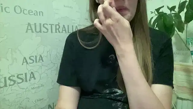 Snapshot of vanessa4you chatting on 11-06-25, 04:19 vanessa4you online show from 11-06-25, 04:19