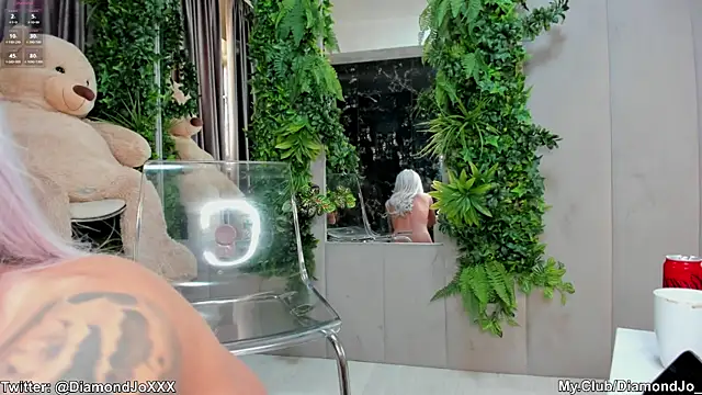 DiamondJo  online show from 01-28-25, 06:49