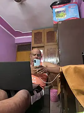 Dick 6inches online show from 05-04-26, 08:54