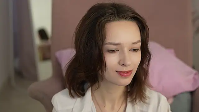 Snapshot of VivianLy_ chatting on 01-19-25, 07:36 VivianLy online show from 01-19-25, 07:36