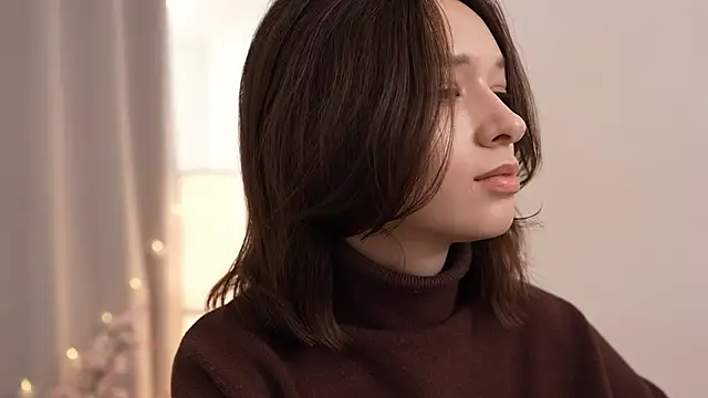 Snapshot of VivianLy_ chatting on 02-21-25, 11:01 VivianLy online show from 02-21-25, 11:01