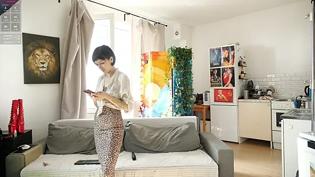 VivianLy  online show from 04-01-26, 11:11