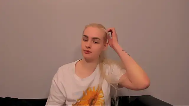 OliviaKisss online show from 03-23-26, 01:15