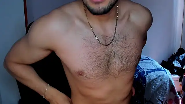 Snapshot of Tommy_Bred chatting on 03-02-26, 06:04 Tommy Bred online show from 03-02-26, 06:04