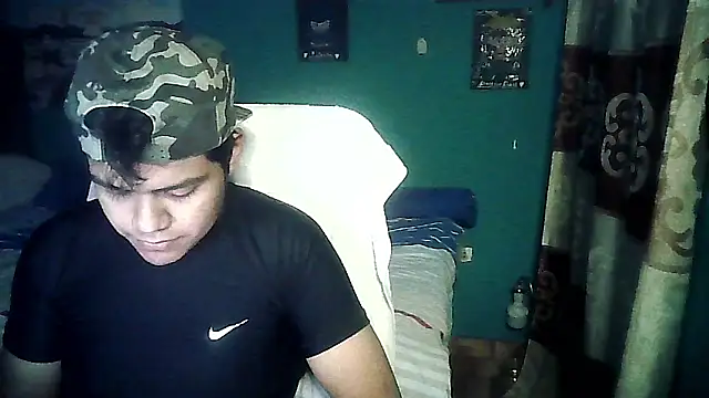 Snapshot of Valesh20 chatting on 09-28-25, 12:27 Valesh20 online show from 09-28-25, 12:27