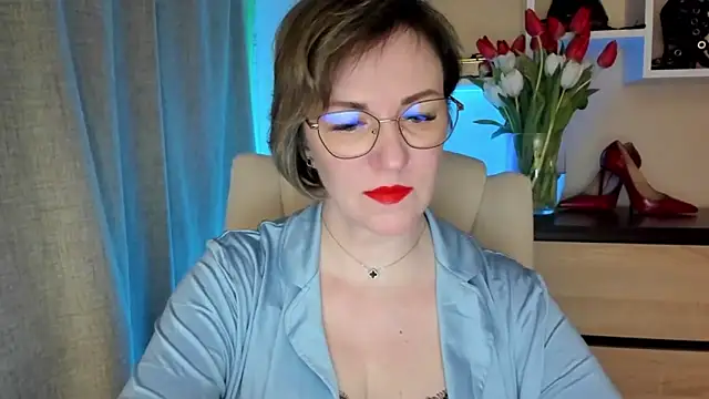 Snapshot of feliziaDesire chatting on 03-21-26, 09:47 feliziaDesire online show from 03-21-26, 09:47