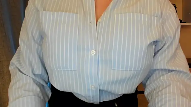 Snapshot of feliziaDesire chatting on 03-23-26, 12:53 feliziaDesire online show from 03-23-26, 12:53