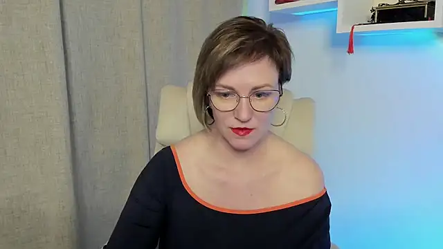 feliziaDesire online show from 05-06-26, 12:21