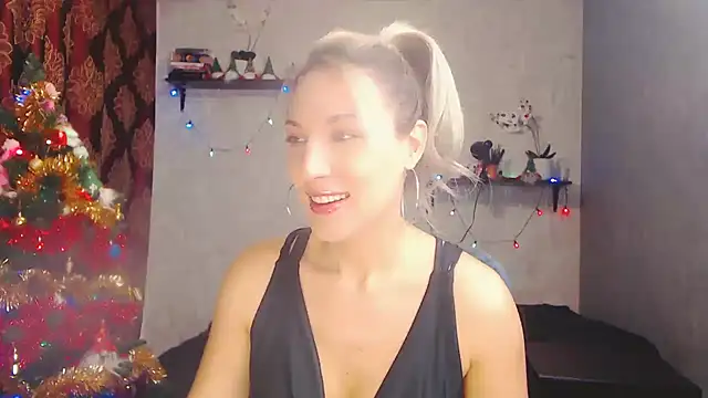 MillaXQueen online show from 12-16-24, 04:23