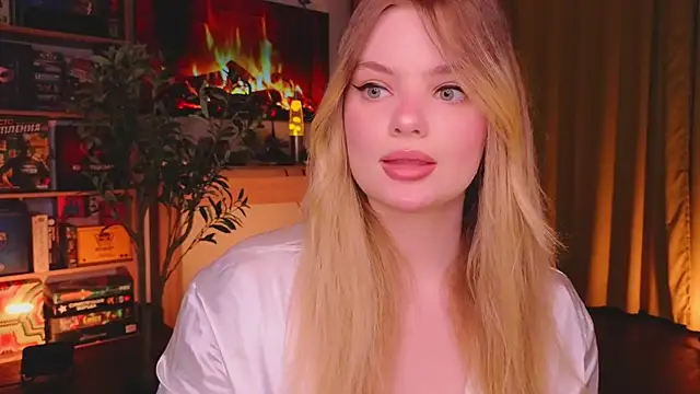 Snapshot of Hottie_Jane chatting on 10-10-25, 09:36 Hottie Jane online show from 10-10-25, 09:36