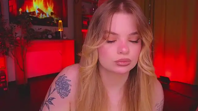 Snapshot of Hottie_Jane chatting on 11-16-25, 07:03 Hottie Jane online show from 11-16-25, 07:03