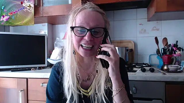 martachatte online show from 09-22-25, 07:10