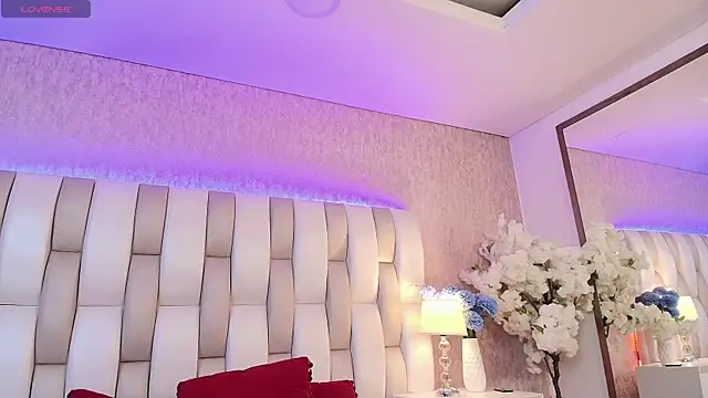 Rebeca jones online show from 03-13-25, 02:01