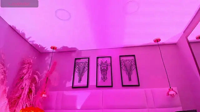 Rebeca jones online show from 10-10-25, 12:15