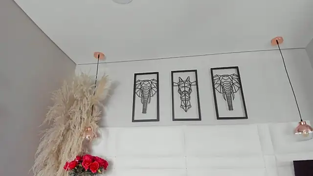 Rebeca jones online show from 10-31-25, 12:06