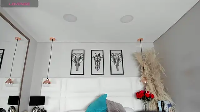 Rebeca jones online show from 11-10-25, 12:15