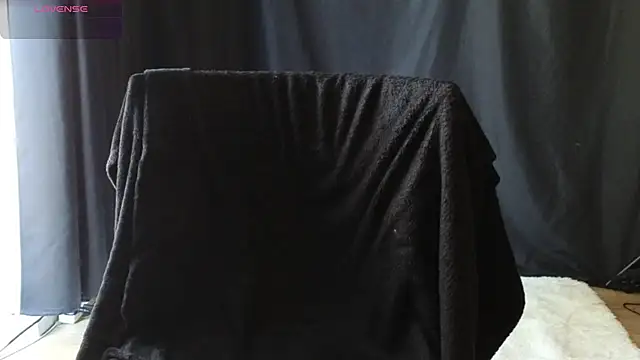 Mia G0ld online show from 04-30-26, 12:00