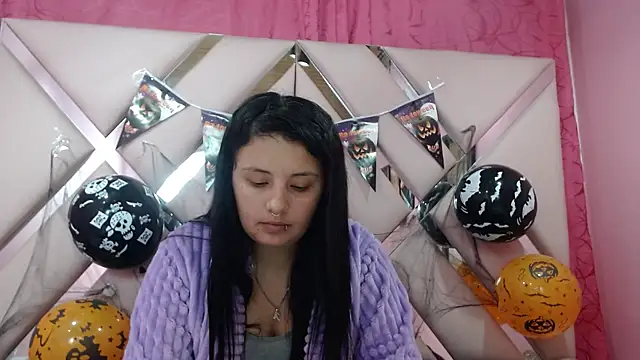 nathaly low1 online show from 10-15-25, 02:22