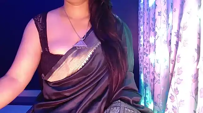 Snapshot of janifer001 chatting on 01-11-25, 12:33 janifer001 online show from 01-11-25, 12:33