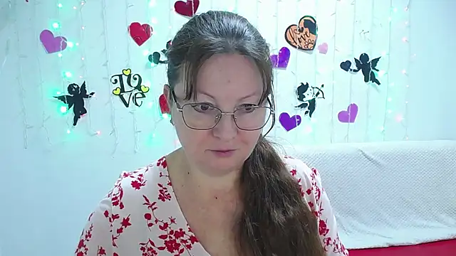 VanessaHotts online show from 01-31-25, 06:24