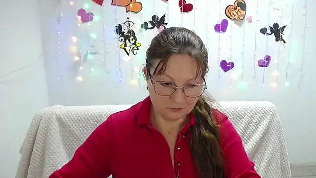 VanessaHotts online show from 02-28-25, 12:42