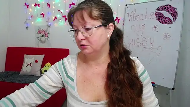 VanessaHotts online show from 05-02-26, 05:01