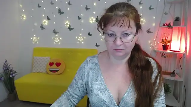 VanessaHotts online show from 05-11-26, 05:02