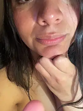 Snapshot of BustiBunny69 chatting on 02-27-25, 09:58 BustiBunny69 online show from 02-27-25, 09:58