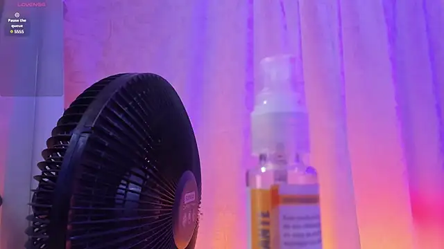 Snapshot of lonely_shewolf chatting on 01-31-25, 06:25 lonely shewolf online show from 01-31-25, 06:25