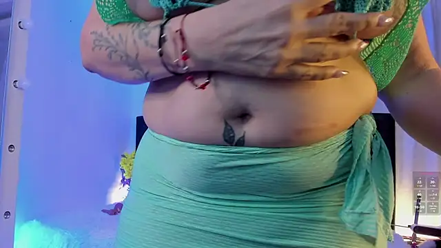 Snapshot of lonely_shewolf chatting on 02-18-25, 07:30 lonely shewolf online show from 02-18-25, 07:30