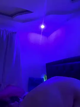 Snapshot of lonely_shewolf chatting on 02-27-25, 07:58 lonely shewolf online show from 02-27-25, 07:58